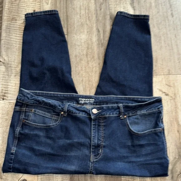 MAURICES jeans-size 24W - Picture 4 of 10